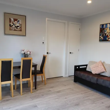 Rabbits Home- Riverside, Separate Courtyard, New 1-Bedroom Hamilton Exterior photo