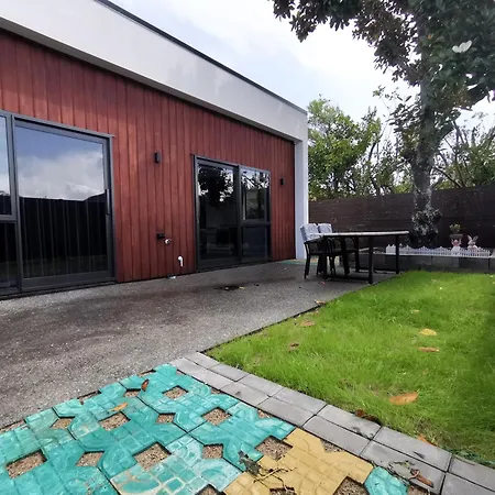 Rabbits Home- Riverside, Separate Courtyard, New 1-Bedroom Hamilton Exterior photo