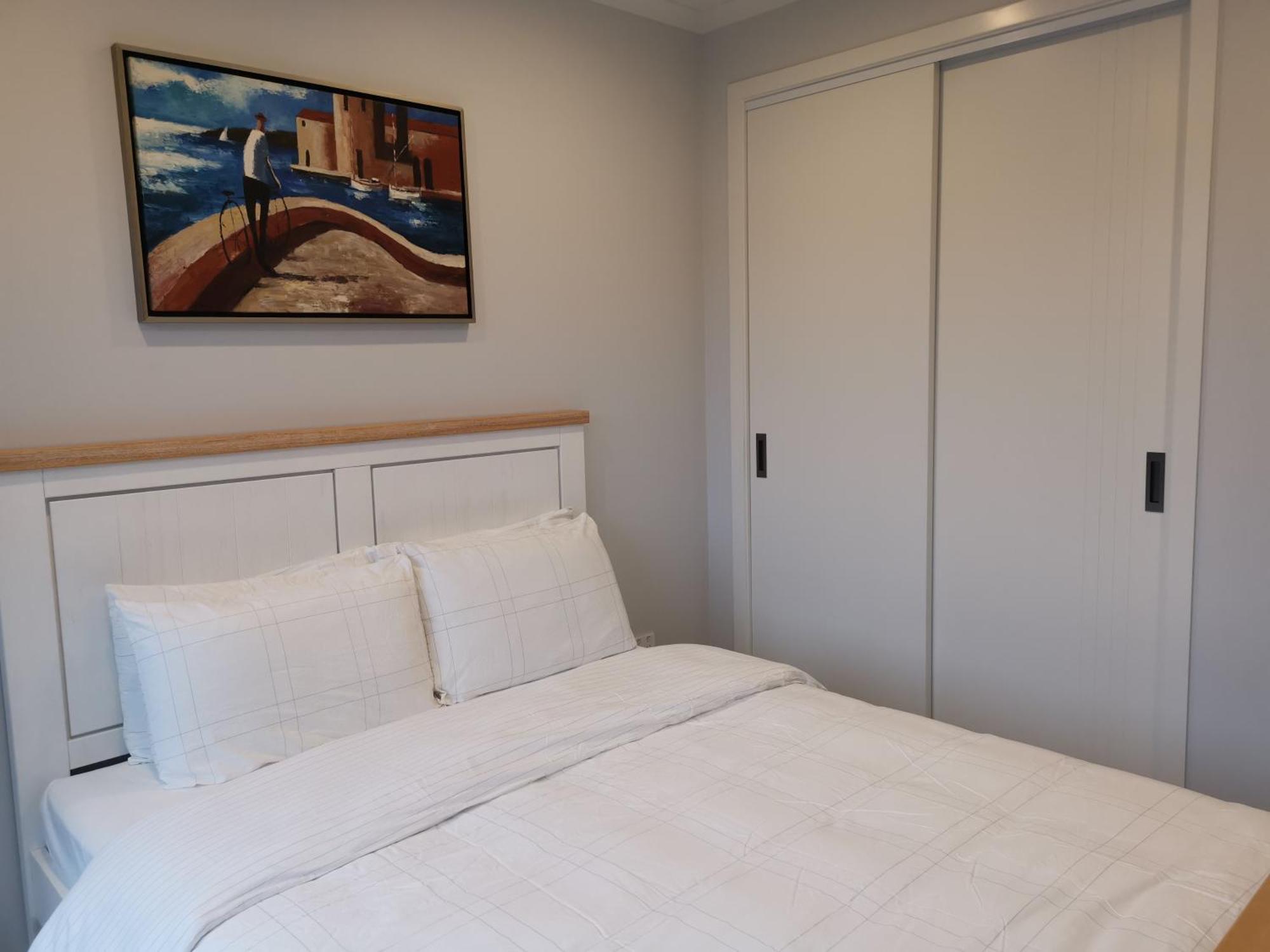 Rabbits Home- Riverside, Separate Courtyard, New 1-bedroom