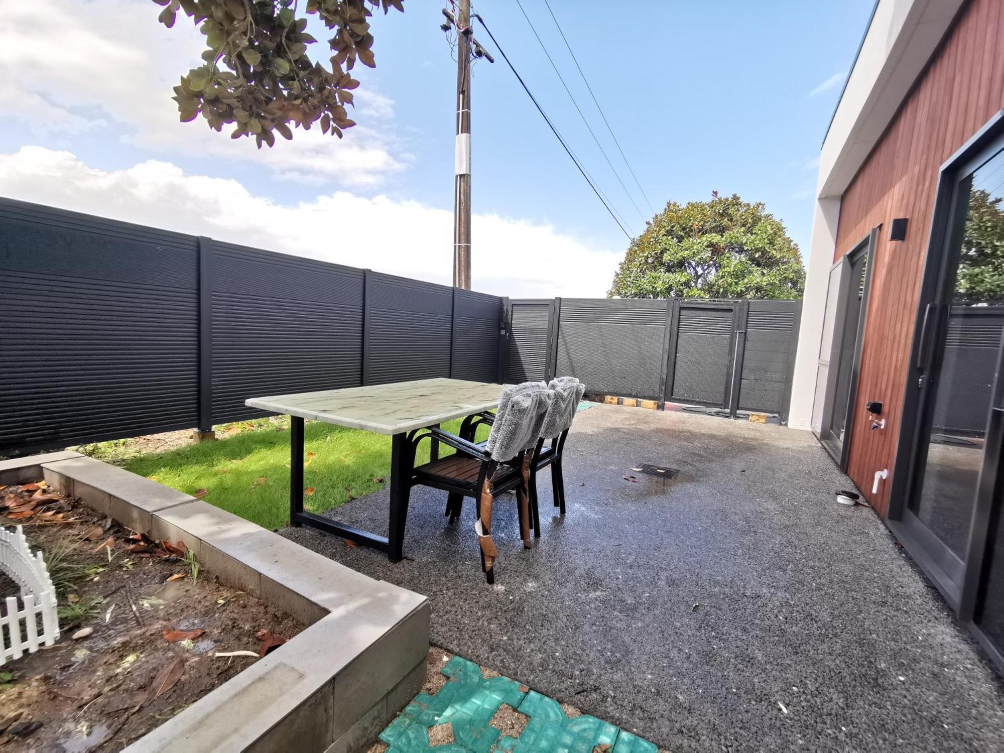 Rabbits Home- Riverside, Separate Courtyard, New 1-bedroom Holiday home