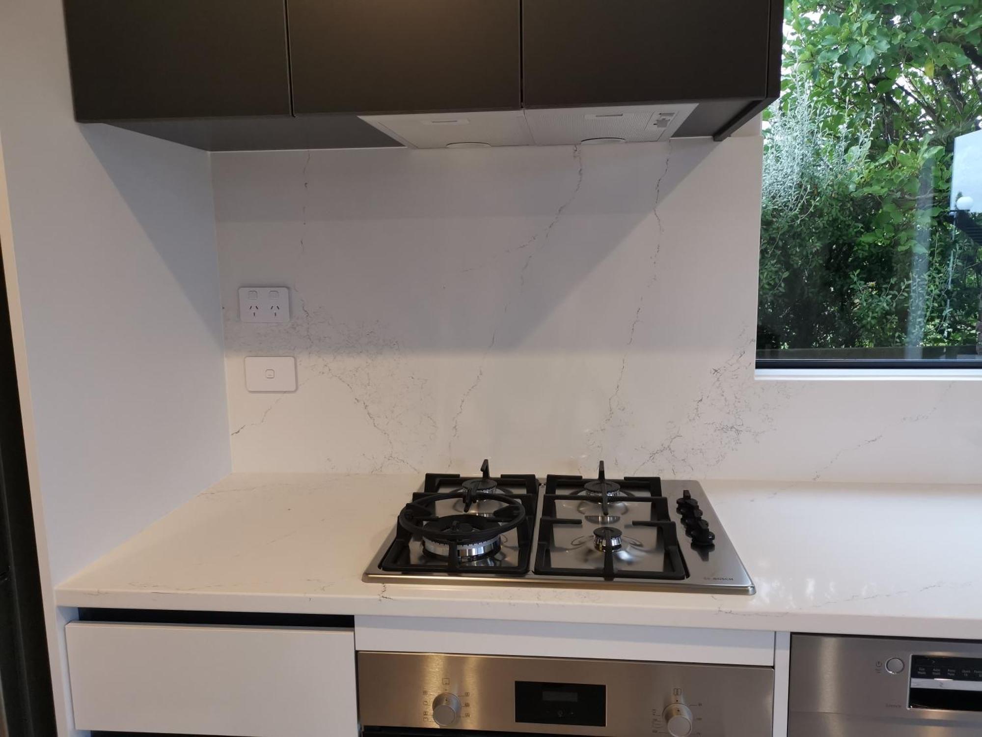 Rabbits Home- Riverside, Separate Courtyard, New 1-bedroom