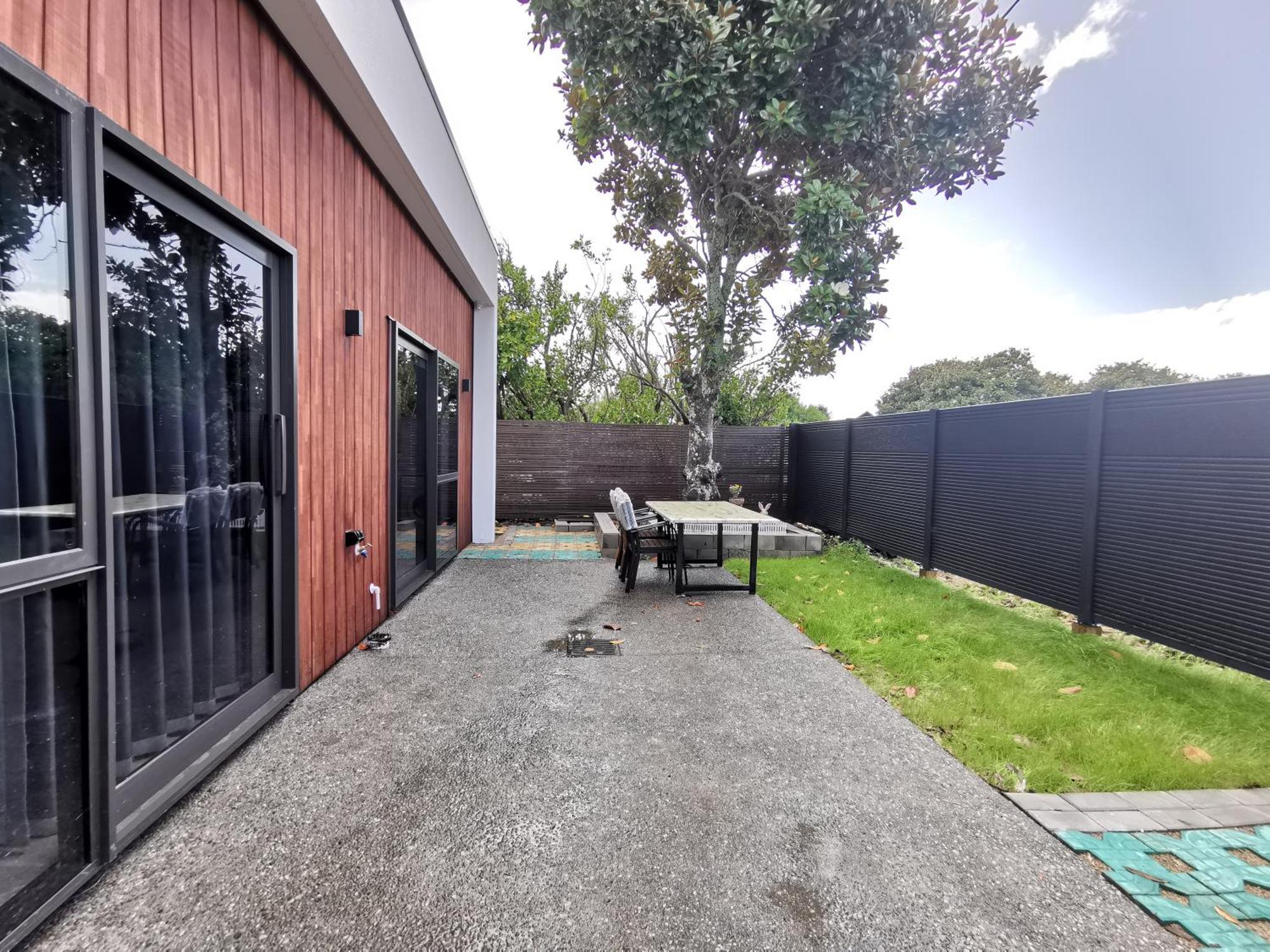 Holiday home Rabbits Home- Riverside, Separate Courtyard, New 1-bedroom Hamilton